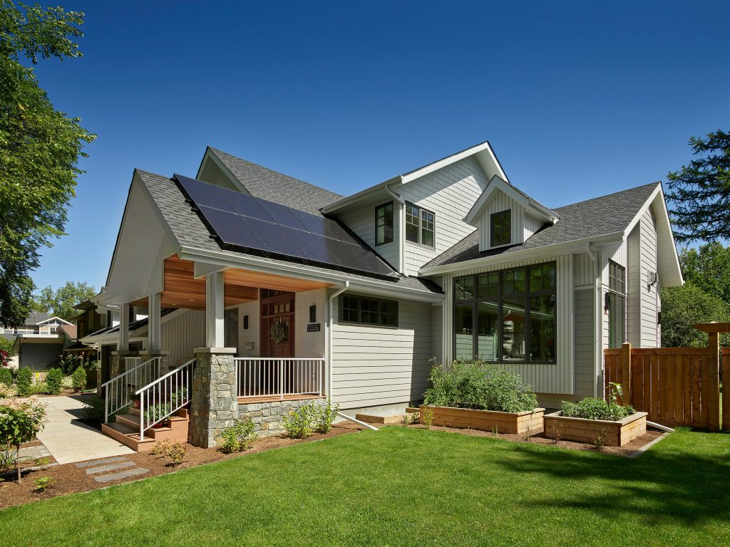 Solar panels on custom build home by habitat studio